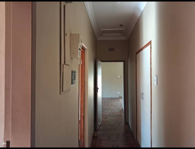 3 BEDROOM FREESTANDING FOR SALE IN STILFONTEIN EXT 4